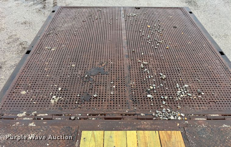 image for item LD9379 2002 Dakota Trail-Eze TE70HT48 drop deck equipment trailer