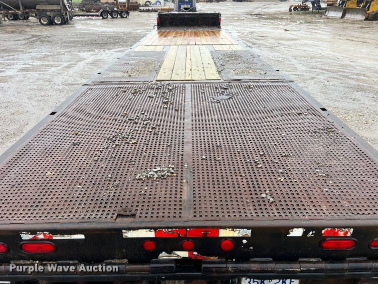 image for item LD9379 2002 Dakota Trail-Eze TE70HT48 drop deck equipment trailer