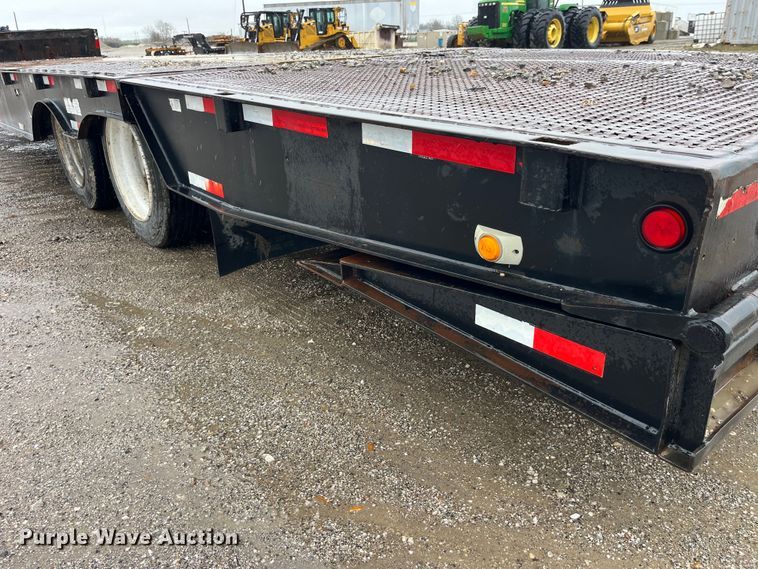 image for item LD9379 2002 Dakota Trail-Eze TE70HT48 drop deck equipment trailer