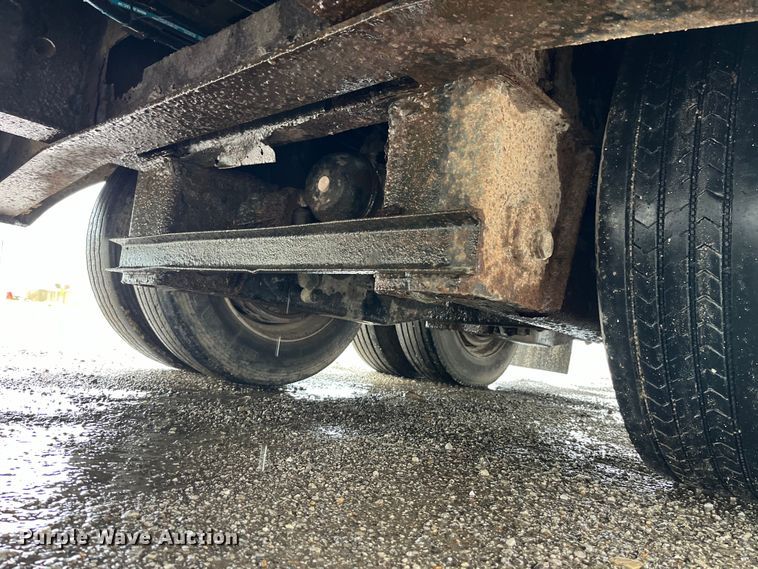 image for item LD9379 2002 Dakota Trail-Eze TE70HT48 drop deck equipment trailer