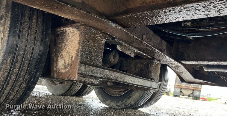 image for item LD9379 2002 Dakota Trail-Eze TE70HT48 drop deck equipment trailer