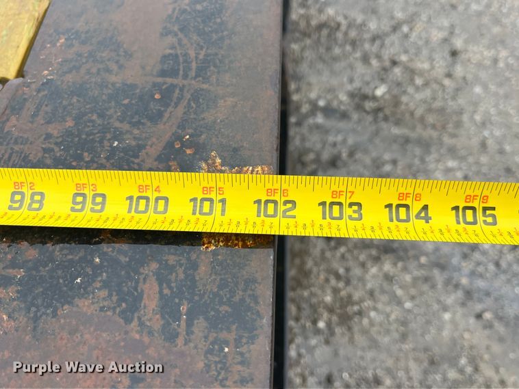 image for item LD9379 2002 Dakota Trail-Eze TE70HT48 drop deck equipment trailer