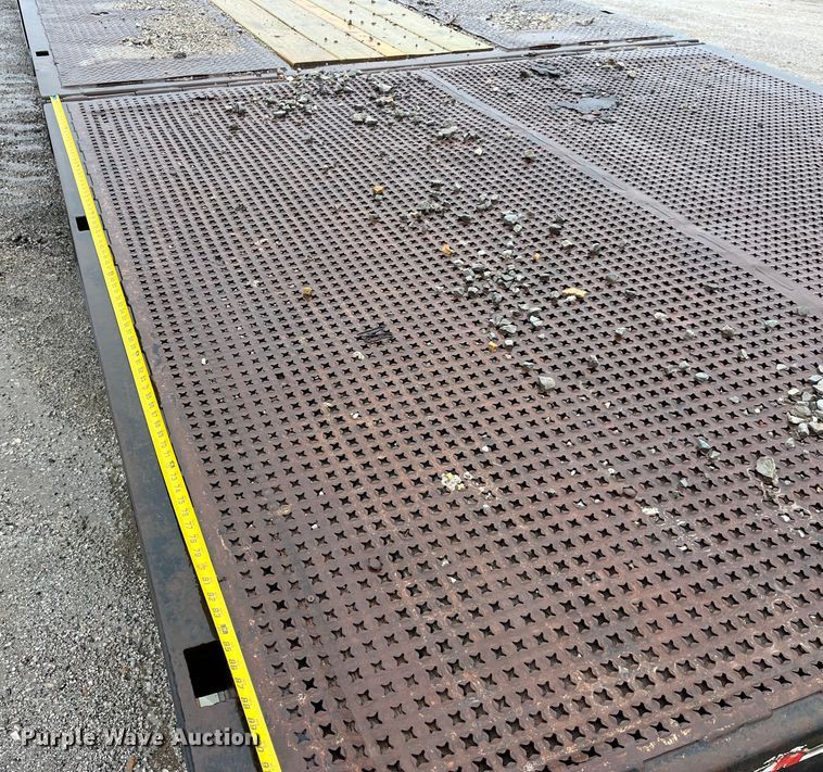 image for item LD9379 2002 Dakota Trail-Eze TE70HT48 drop deck equipment trailer