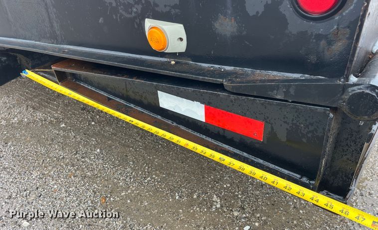 image for item LD9379 2002 Dakota Trail-Eze TE70HT48 drop deck equipment trailer