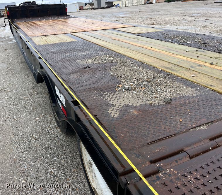 image for item LD9379 2002 Dakota Trail-Eze TE70HT48 drop deck equipment trailer