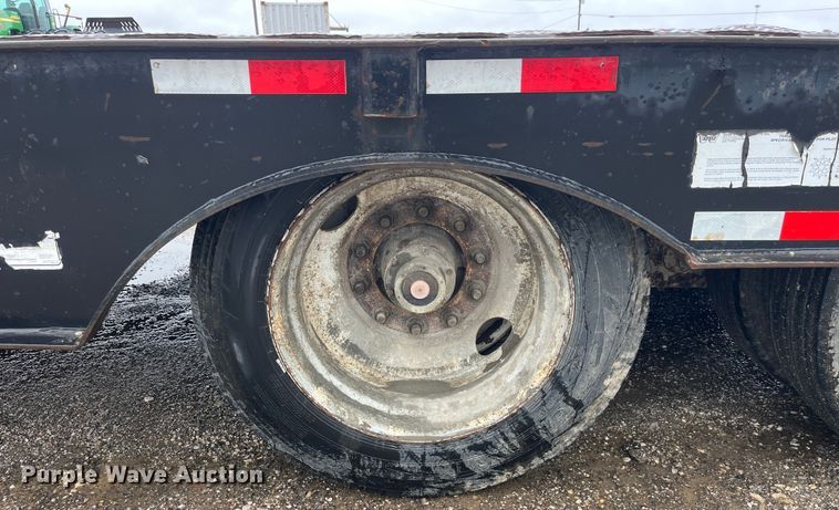 image for item LD9379 2002 Dakota Trail-Eze TE70HT48 drop deck equipment trailer