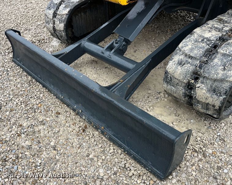 image for item LD9383 2019 Komatsu PC55MR-5MO mini excavator