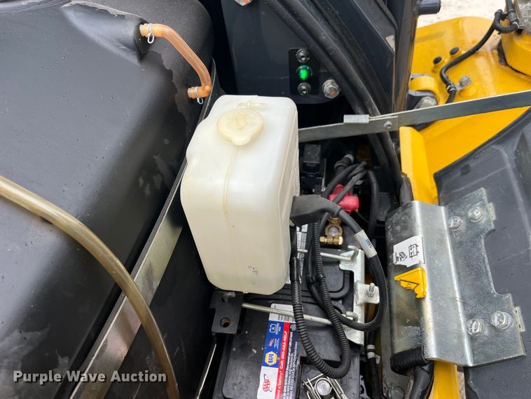 image for item LD9383 2019 Komatsu PC55MR-5MO mini excavator