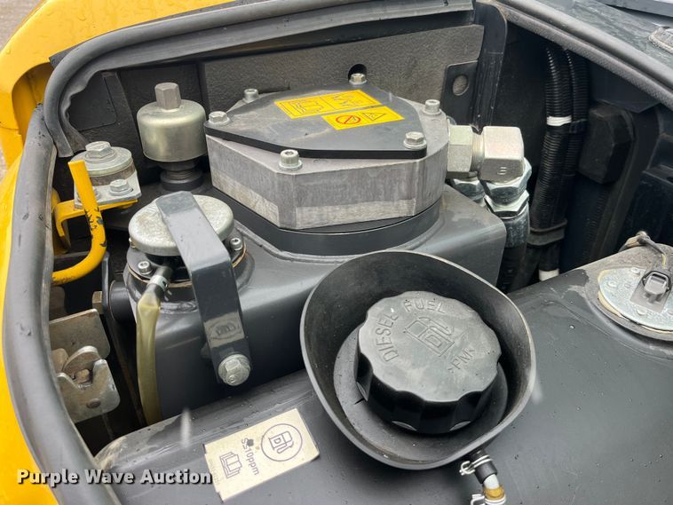 image for item LD9383 2019 Komatsu PC55MR-5MO mini excavator