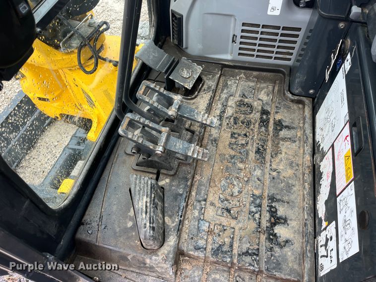 image for item LD9383 2019 Komatsu PC55MR-5MO mini excavator