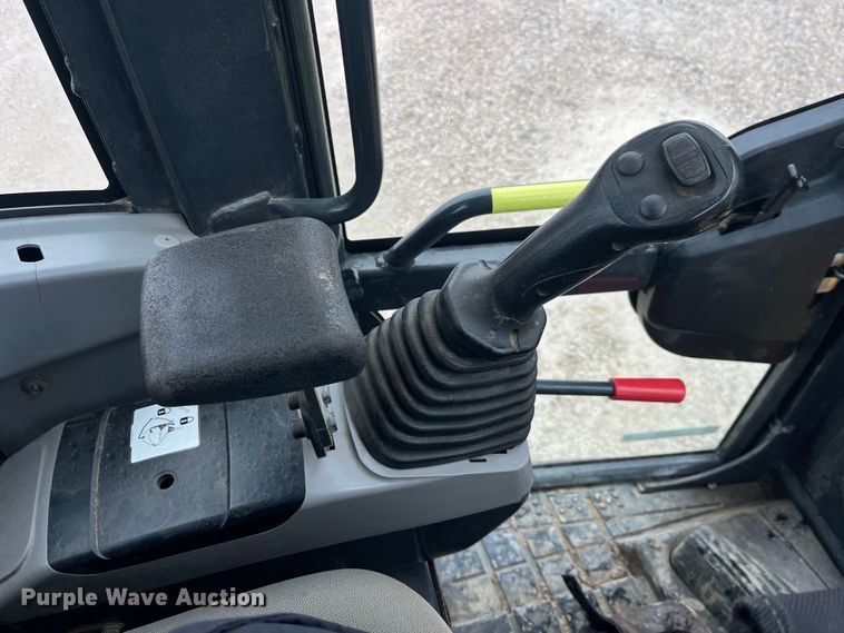 image for item LD9383 2019 Komatsu PC55MR-5MO mini excavator