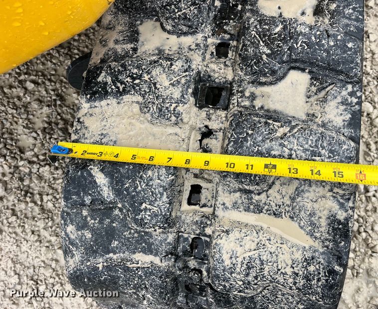 image for item LD9383 2019 Komatsu PC55MR-5MO mini excavator