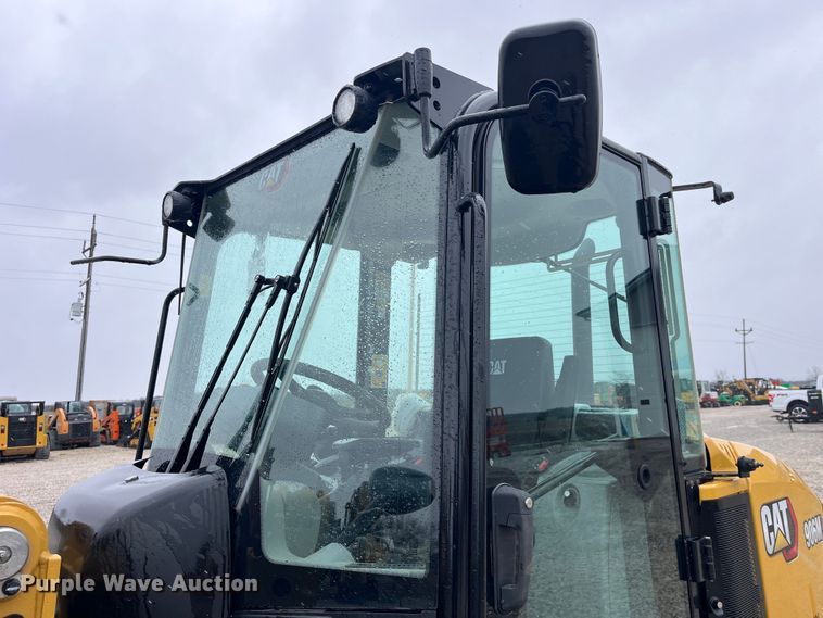 image for item LD9384 2022 Caterpillar  906M wheel loader