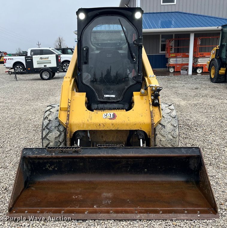 image for item LD9385 2019 Caterpillar 272D3XE skid steer loader