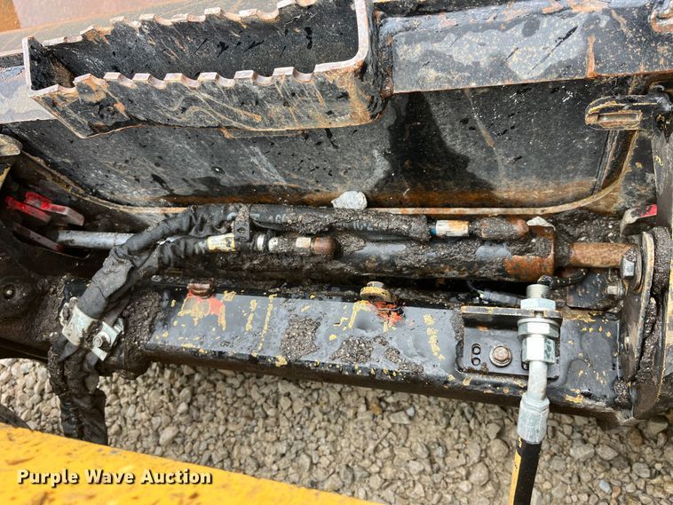 image for item LD9385 2019 Caterpillar 272D3XE skid steer loader