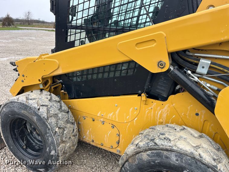 image for item LD9385 2019 Caterpillar 272D3XE skid steer loader
