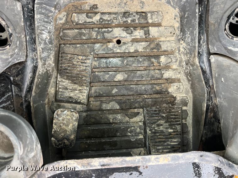 image for item LD9385 2019 Caterpillar 272D3XE skid steer loader