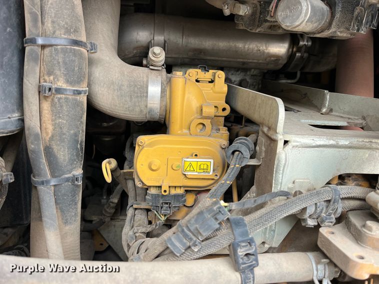 image for item LD9385 2019 Caterpillar 272D3XE skid steer loader