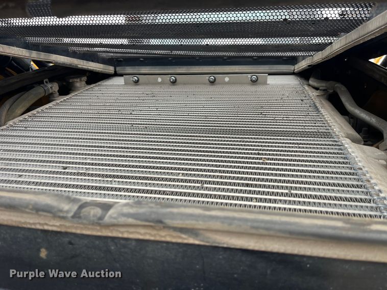 image for item LD9385 2019 Caterpillar 272D3XE skid steer loader