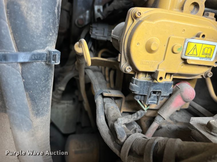 image for item LD9385 2019 Caterpillar 272D3XE skid steer loader