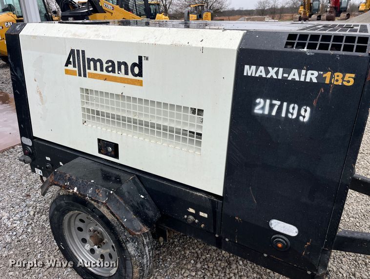 image for item LD9386 2019 Allmand Maxi-Air 185 air compressor
