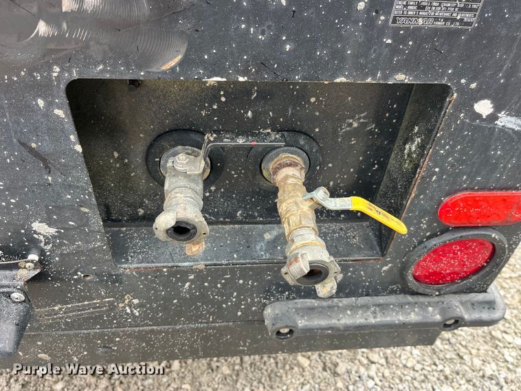 image for item LD9386 2019 Allmand Maxi-Air 185 air compressor