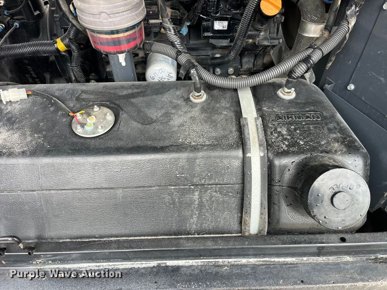 image for item LD9386 2019 Allmand Maxi-Air 185 air compressor