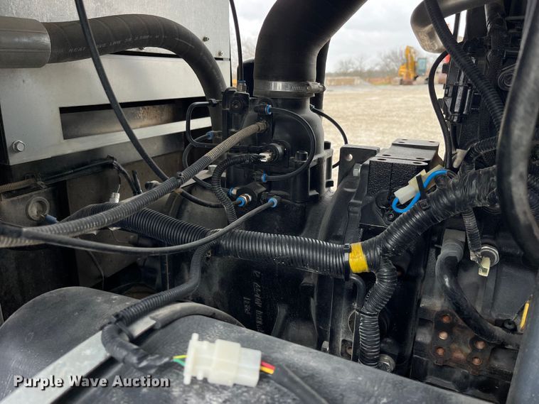 image for item LD9386 2019 Allmand Maxi-Air 185 air compressor