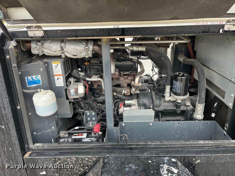 image for item LD9386 2019 Allmand Maxi-Air 185 air compressor