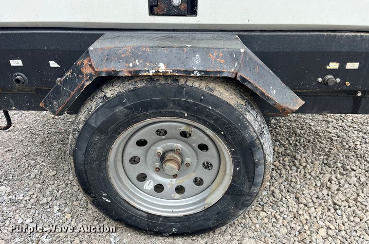 image for item LD9386 2019 Allmand Maxi-Air 185 air compressor