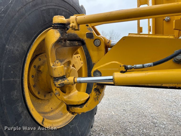 image for item LD9388 2014 John Deere 770G motor grader