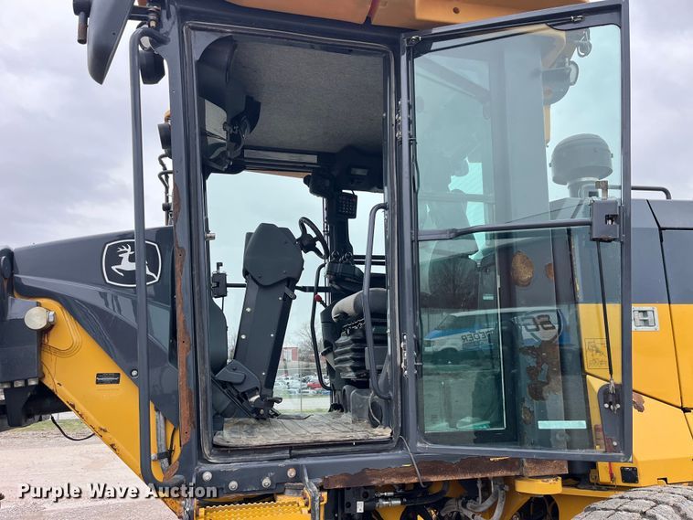 image for item LD9388 2014 John Deere 770G motor grader