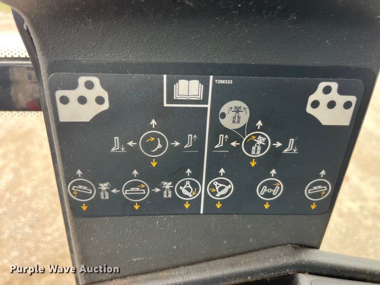 image for item LD9388 2014 John Deere 770G motor grader