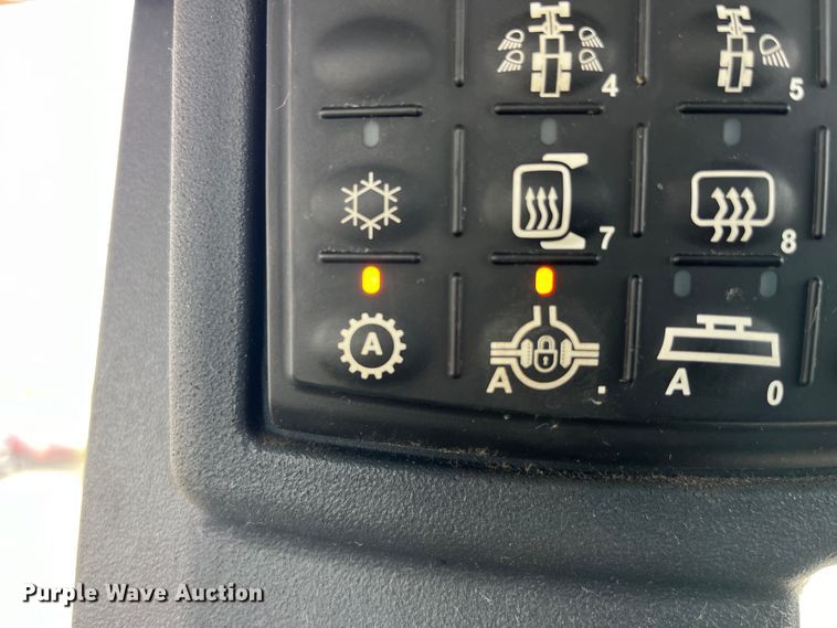 image for item LD9388 2014 John Deere 770G motor grader