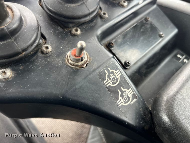 image for item LD9388 2014 John Deere 770G motor grader