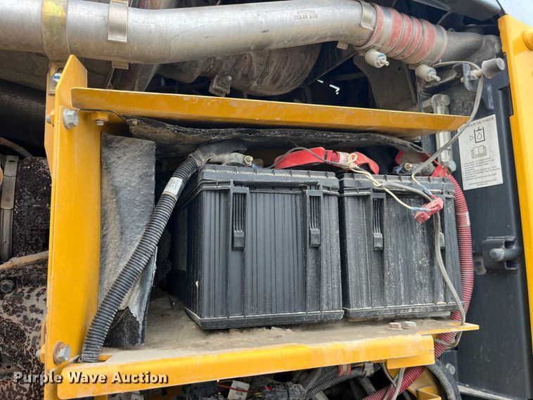 image for item LD9388 2014 John Deere 770G motor grader