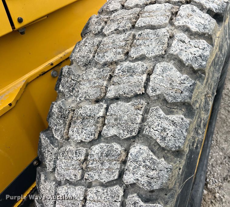 image for item LD9388 2014 John Deere 770G motor grader