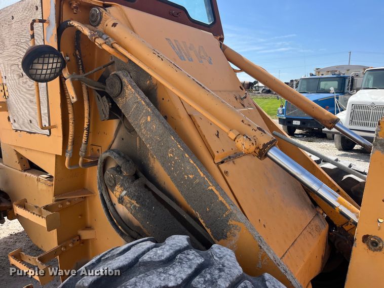 image for item LD9411 1975 Case W14 wheel loader