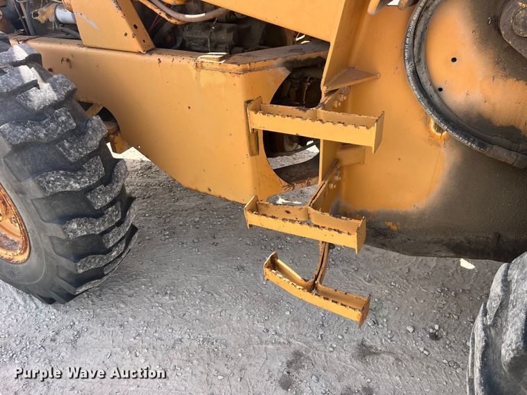 image for item LD9411 1975 Case W14 wheel loader