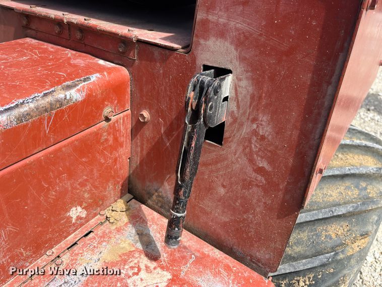 image for item LD9414 Ditch Witch 350SX W cable plow