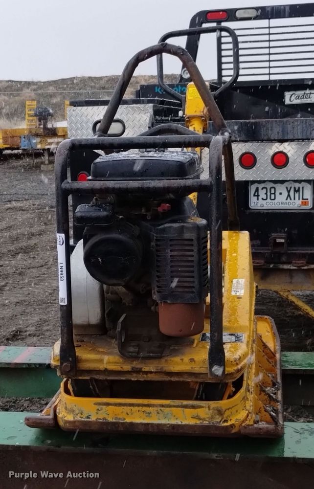 image for item LN9958 1989 Wacker plate compactor