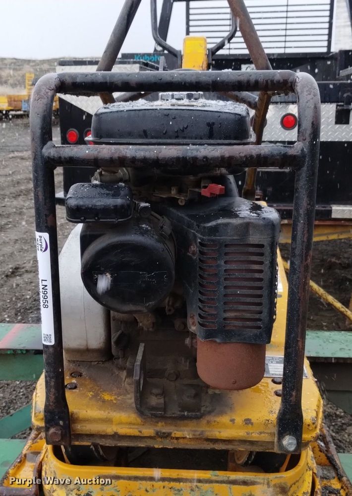 image for item LN9958 1989 Wacker plate compactor