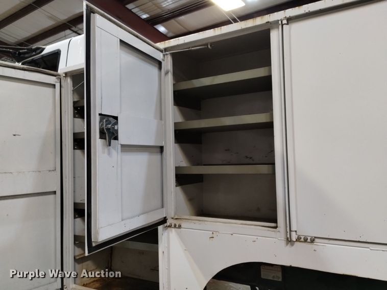 image for item LN9965 2008 International 4200 utility / service truck