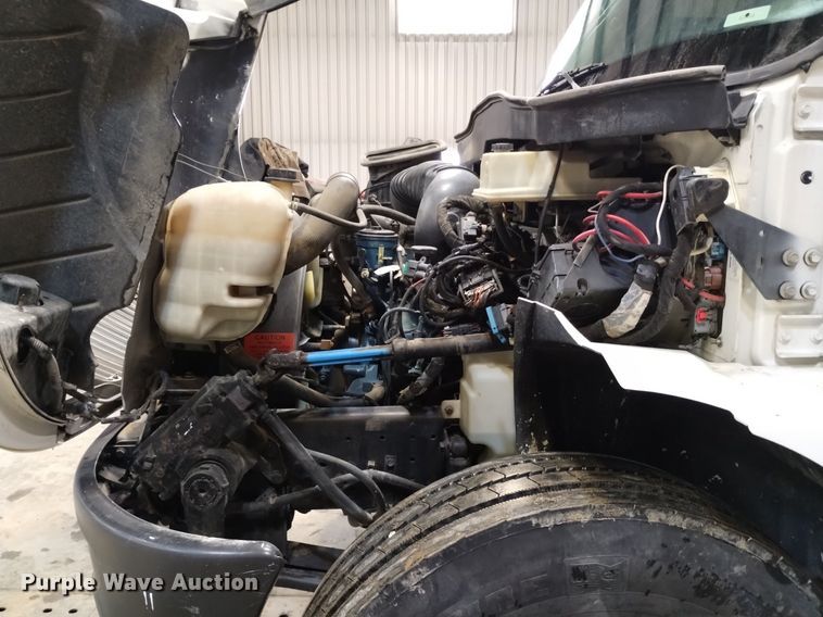 image for item LN9965 2008 International 4200 utility / service truck