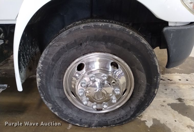 image for item LN9965 2008 International 4200 utility / service truck