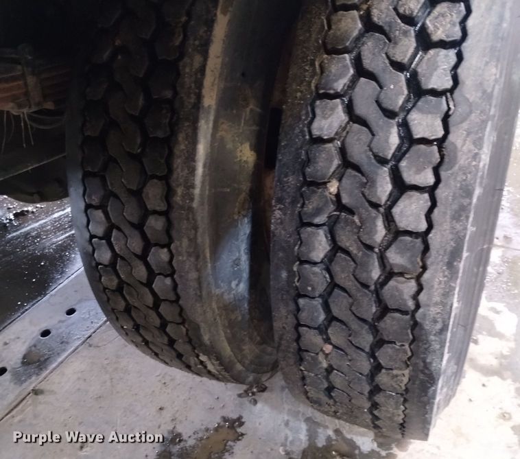 image for item LN9965 2008 International 4200 utility / service truck