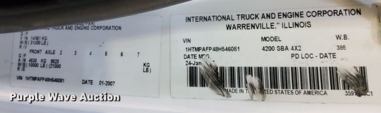 image for item LN9965 2008 International 4200 utility / service truck