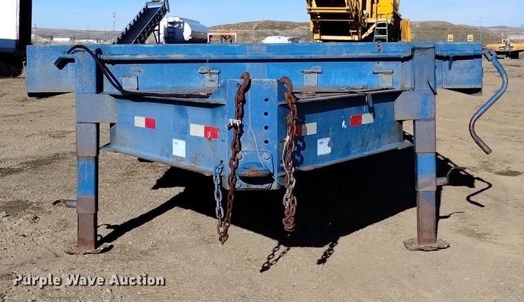 image for item LN9979 2001 Dressen equipment trailer