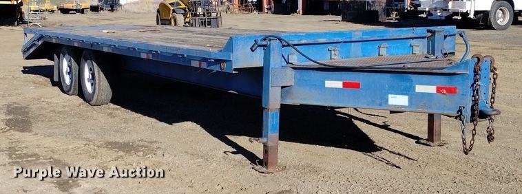 image for item LN9979 2001 Dressen equipment trailer