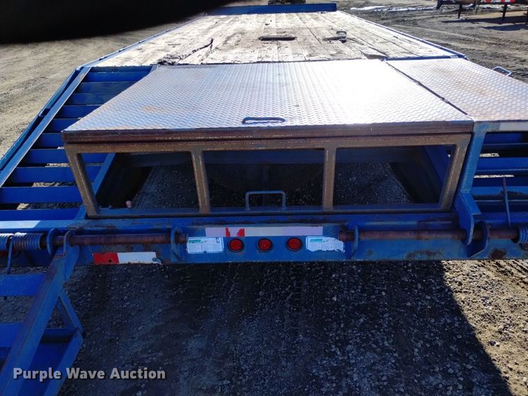 image for item LN9979 2001 Dressen equipment trailer